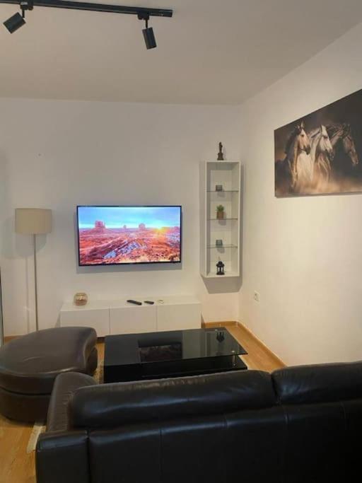 Cozy Apartment Tirana